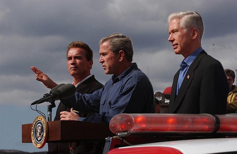 File:Briefing, Greeting and Remarks to Firefighters - DPLA - f43477d4114307ae470bd48cdf75f3d1.JPG