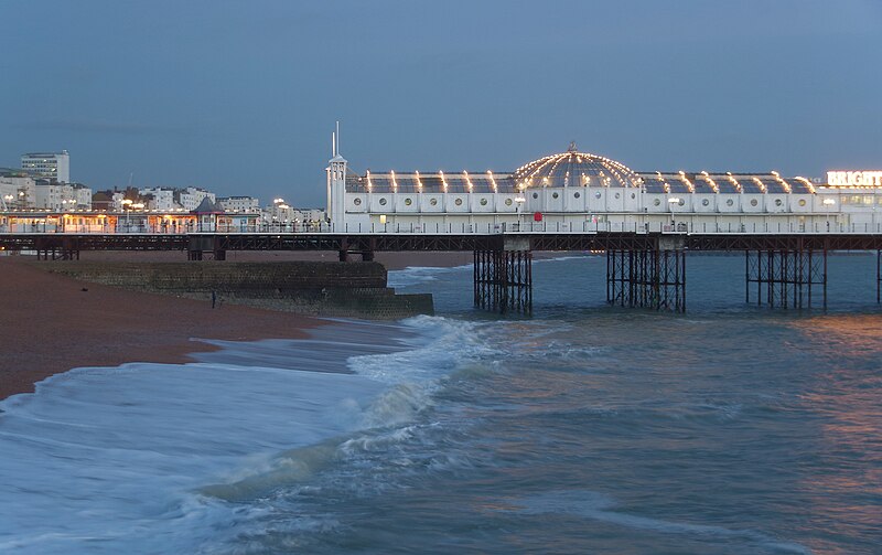 File:Brighton MMB 50 Pier.jpg