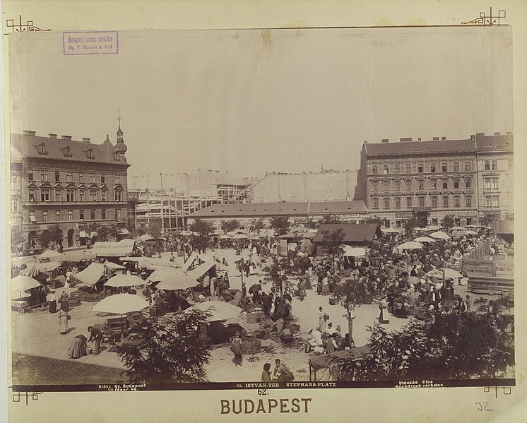 File:Budapest, VII. Klauzál tér - Fortepan 82387.jpg