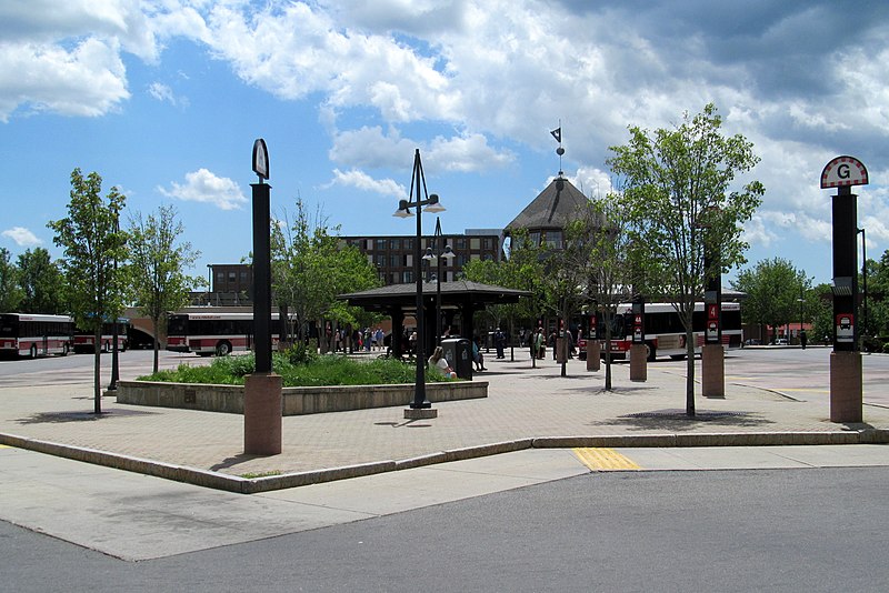 File:Bus plaza at BAT Centre. June 2017.JPG