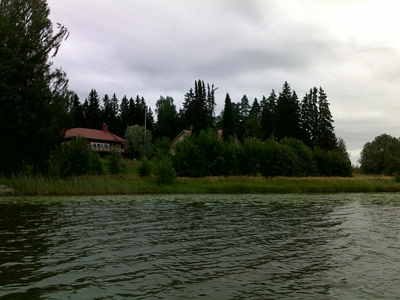 File:Canoeing in Saarikylät - panoramio (14).jpg