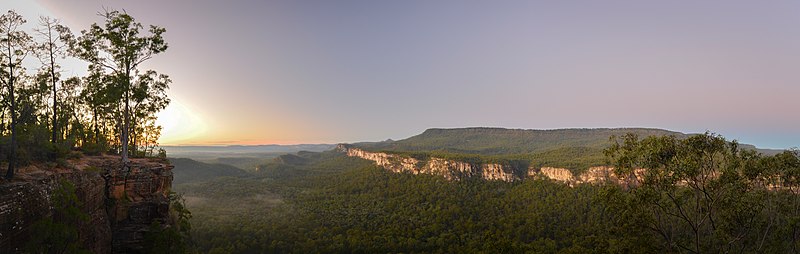 File:Carnarvon Gorge, Boolinda Bluff (28860209885).jpg