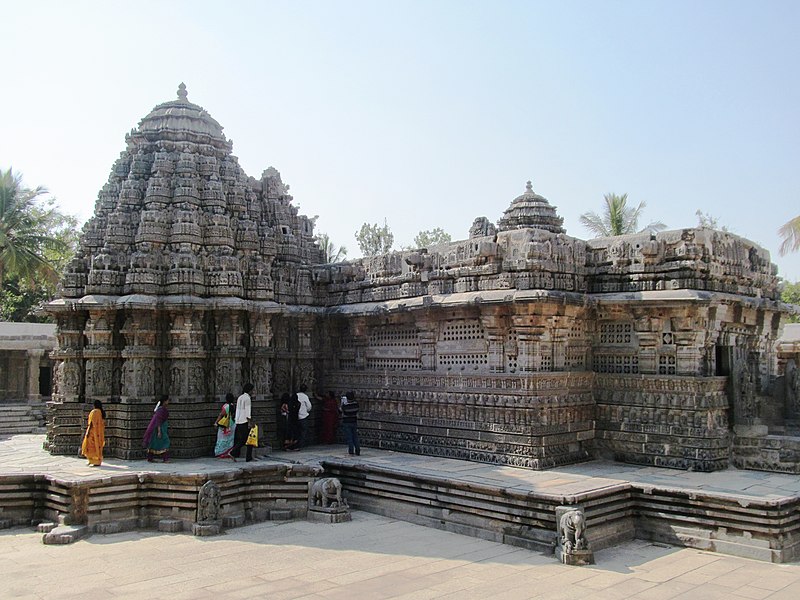 File:Chennakesava Temple, Somanathapura, mysuru.jpg