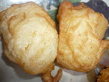 Vietnamese banana fritters Chuoi chien.JPG