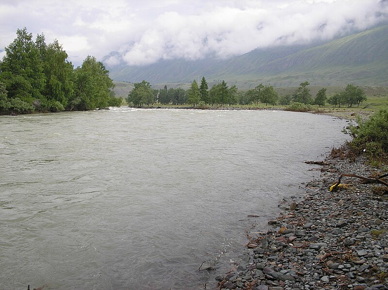 File:Chuya River near Chibit.jpg