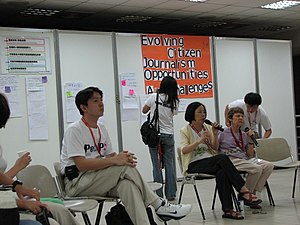 Citizen journalism unconference (986030423).jpg