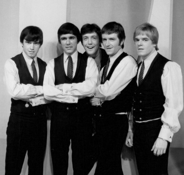 The Ed Sullivan Show in 1966. From left: Denis Payton, Dave Clark, Mike Smith, Rick Huxley and Lenny Davidson.