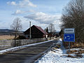 Čeština: Cedule označující začátek vsi Dobrá severně od obce Stožec v okrese Prachatice a čp. 32. English: Municipal border sign of the village of Dobrá, Bohemian Forest, part of the municipality of Stožec, Prachatice District, Czech Republic, and house No 32.