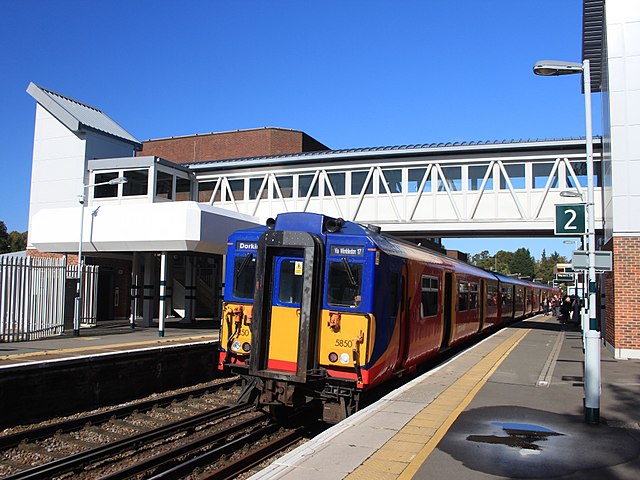 A train at Dorking station in 2012