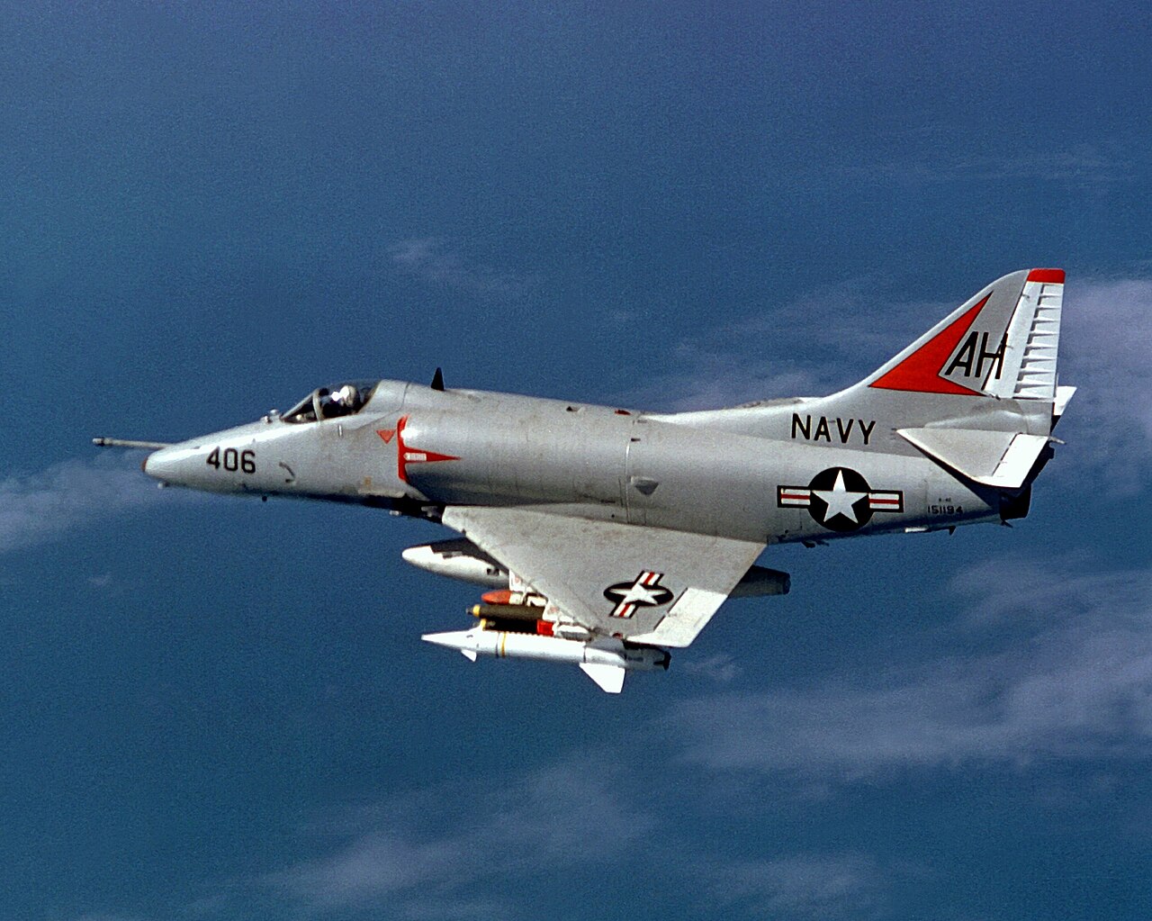 1280px-Douglas_A-4E_Skyhawk_of_VA-164_in_flight_over_Vietnam_on_21_November_1967_%286430101%29.jpg