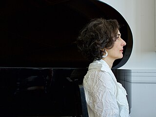 Eve Egoyan Canadian pianist and artist