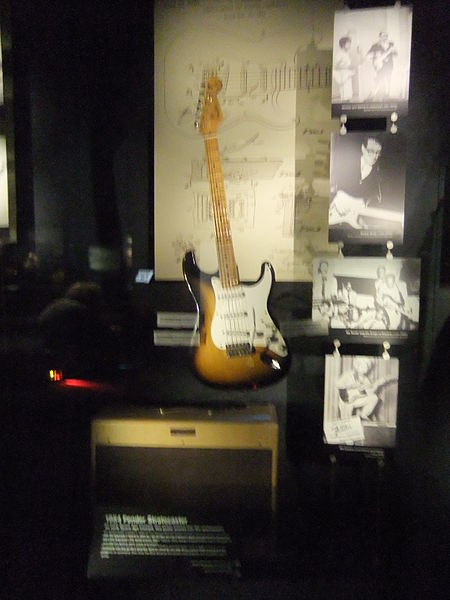 File:Experience Music Project, Science Fiction Museum, Seattle - 1954 Fender Stratocaster (9444435387).jpg