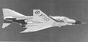 À la suite de l'abandon du programme P.1154, la Royal Navy acheta une version légèrement modifiée du chasseur américain McDonnell Douglas F-4 Phantom II.