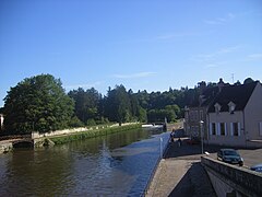 Clamecy and the Yonne river