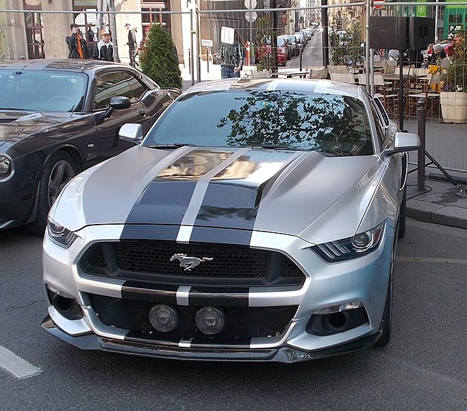 File:Ford Mustang, Nagy Futam, 2019 Terézváros.jpg