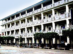 Francis Regis Clet Building Francis Regit Clet Building.jpg