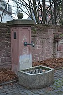 Frankfurt-Höchst-Dalberg-Brunnen.JPG