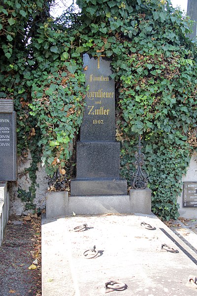 File:Friedhof-Mödling 4151.JPG