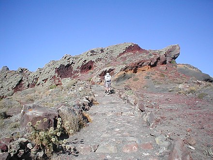 The spectacular caldera ridge hiking trail from Fira to Oia.
