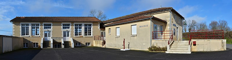 File:Genouillé 86 Mairie-école 2014.jpg