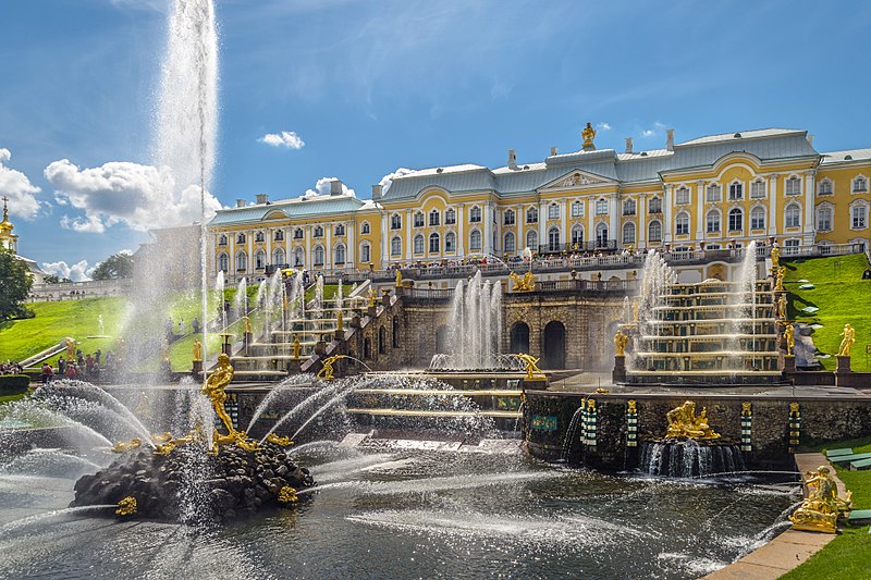 File:Grand Cascade in Peterhof 01.jpg