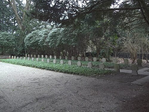 Herten Waldfriedhof Kriegsgräber 3.JPG