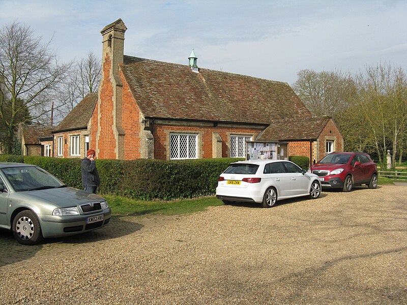 File:Hilton Village Hall - geograph.org.uk - 5334238.jpg