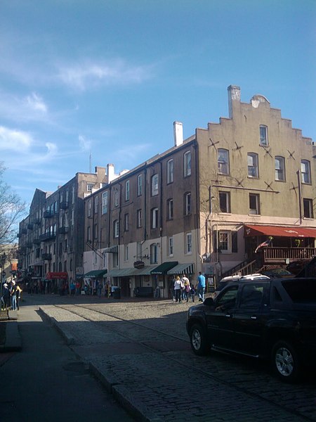 File:Historic District - North, Savannah, GA 31401, USA - panoramio.jpg