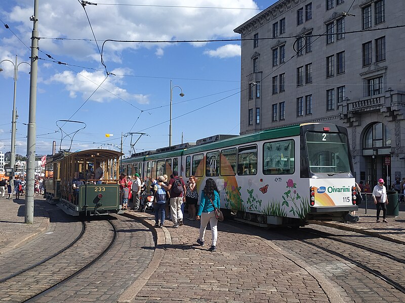 File:Historical tram line in Helsinki.jpg