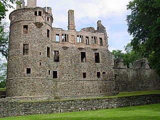 Huntly Castle Ruined castle in Scotland