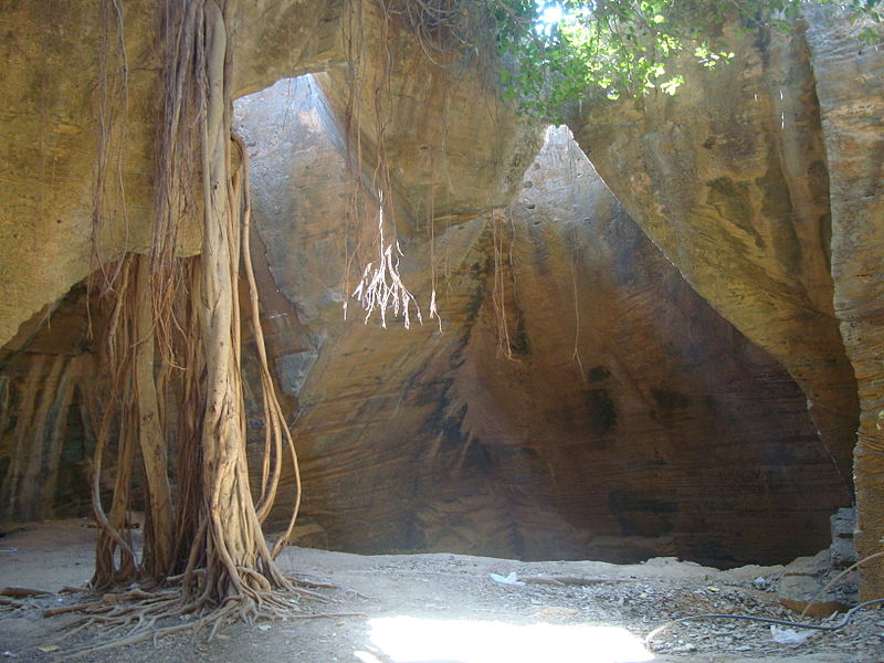 File:Interiors of cave 4.JPG