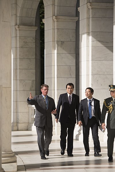 File:Japan's former minister of finance lays a wreath at the Tomb of the Unknown Soldier in Arlington National Cemetery (29635888224).jpg
