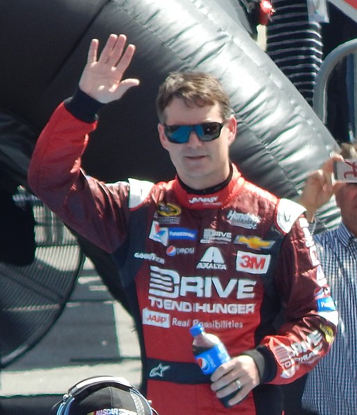 File:Jeff Gordon at the 2015 Daytona 500 (cropped).JPG