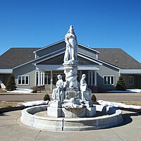 Statue of Queen Victoria in The Glades. Sculpted in marble, it was erected in 1913 by Jordan LifeCare founder Jeanette Jordan in memory of her late husband. JordanLifeCare Statue 2013.jpg