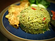 Khao phat kaeng khiao wan, riz frit au curry vert