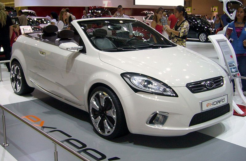 File:Kia Exceed.jpg