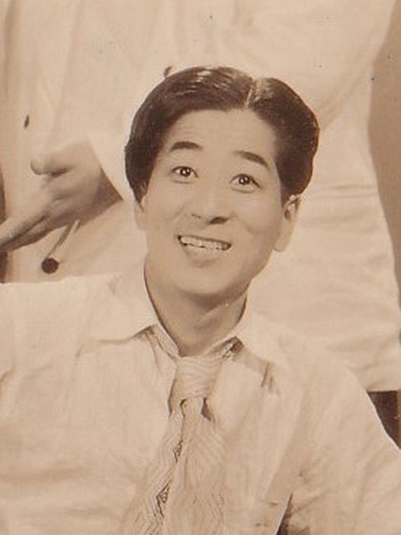 File:Kin'ichi Shimizu Studio Still from Tonchinkan-Momoirosodo 1950 IMG 20220330 0002.jpg