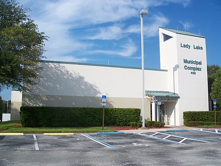 Lady Lake Town Hall01.jpg