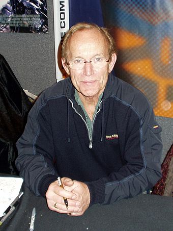 Lance Henriksen was the first to be cast in Alien vs. Predator, as Anderson wanted to keep continuity with the Alien series.