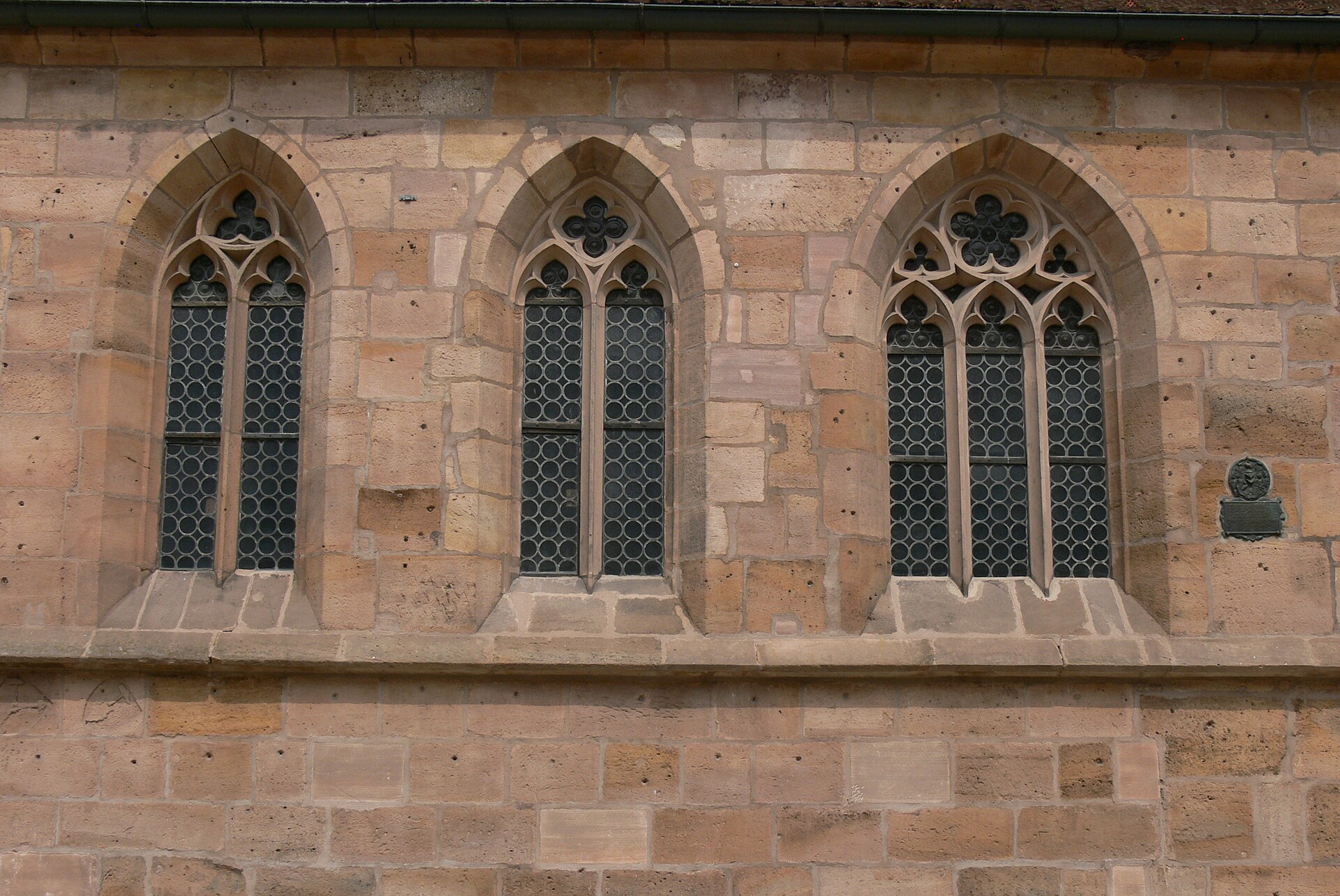 1920px-Langenzenn_Stadtkirche_-_Fenster.jpg