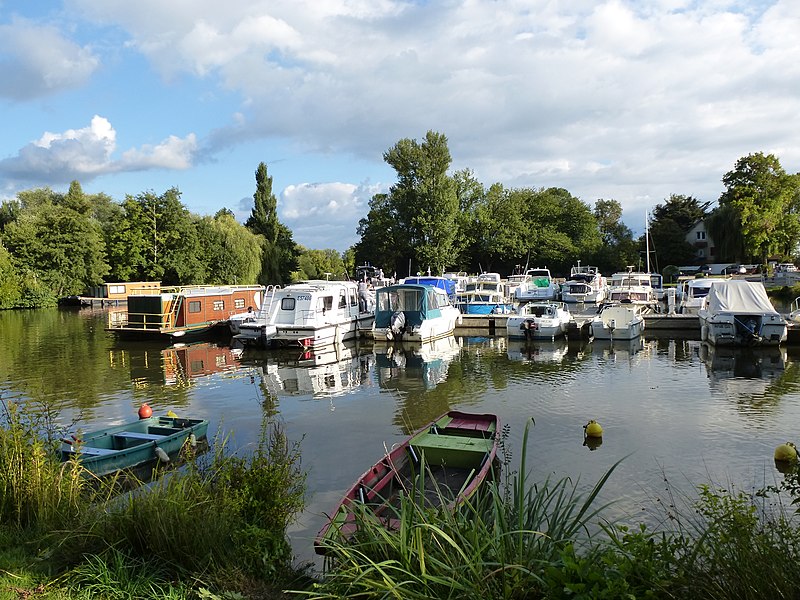 File:Le ,port de nort sur erdre - panoramio.jpg