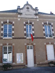 The town hall in Le Poislay