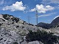 Überlandleitung durch das Hagengebirge. Der Verbundsteig folgt dieser Leitung.