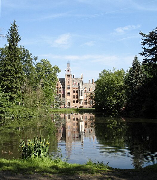 File:Loppem kasteel 02.jpg