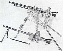 MG 34 na trinožnem podstavku - lafeti (zgoraj) in kot puškomitraljez (spodaj)