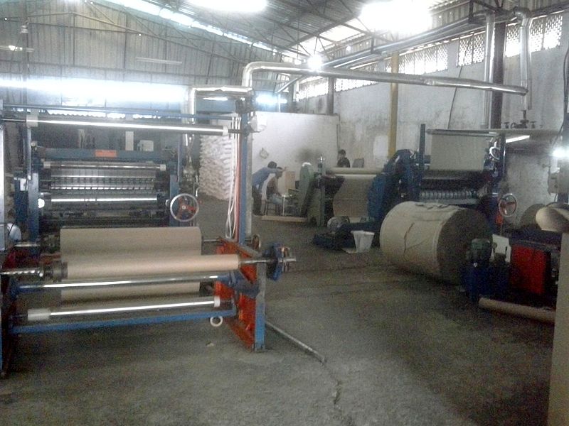 File:Manufacturing of Corrugated Paper.jpg