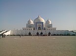 Bhutto family mausoleum ，Larkana District, Sindh