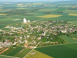 Mesnil-Saint-Loup'un genel bir görünümü