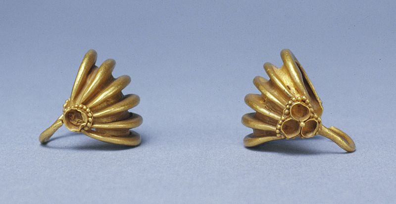 File:Mesopotamian - Pair of Basket-Shaped Hair Ornaments - Walters 572064, 572065.jpg