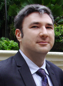 Майкъл Бетанкур, автор.png
